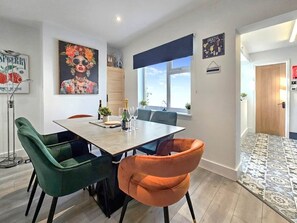 Dining - The Chapel Street Hideaway by Fortuna Property Portfolio (Cheltenham)