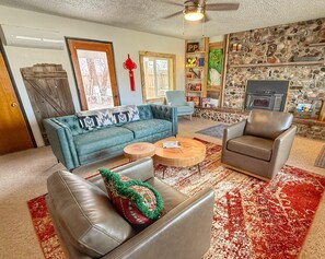 Unclassified image, 2 of 34, button - The Mokee Motel (Room 1) (Bluff)