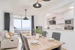 Dining - Apartment 'Marina De El Morche' with Sea View, Wi-Fi and Air Conditioning (El Morche)