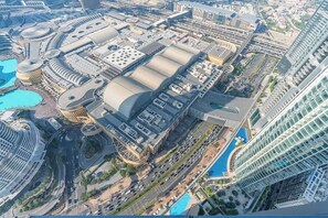 Exterior - Downtown 3BHK+Maid • Burj View • Mall Link (Dubai)