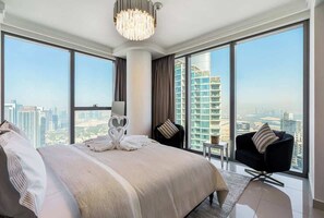 4 bedrooms, iron/ironing board, WiFi, bed sheets - Downtown 3BHK+Maid • Burj View • Mall Link (Dubai)