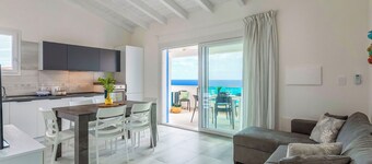 Precioso apartamento para 5 personas con piscina, WIFI, A/C, TV, patio y mascotas permitida
