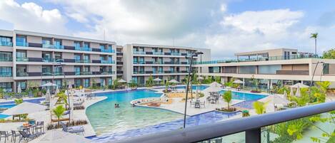 Basic Apartment | Pool