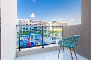 Basic Apartment | Children’s area - Malia Beach #d113 - Vista Piscina por Carpediem (Ipojuca)