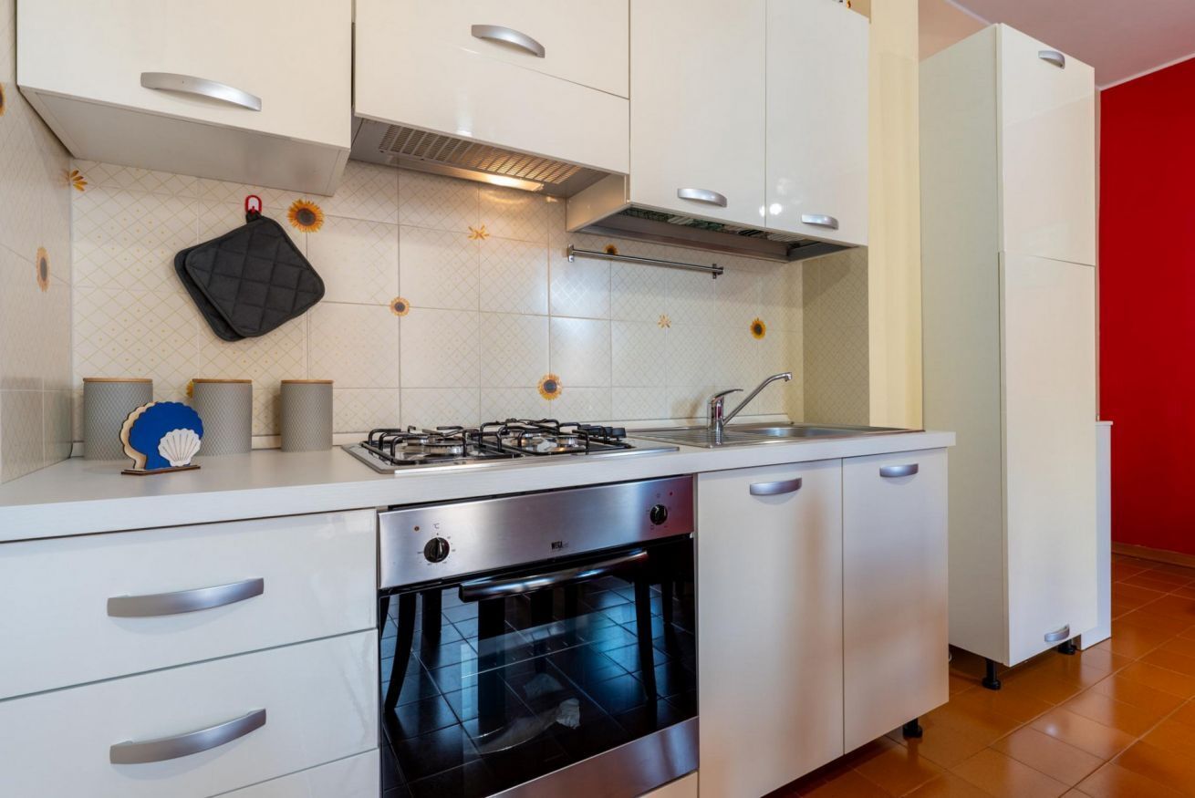 Fridge, microwave