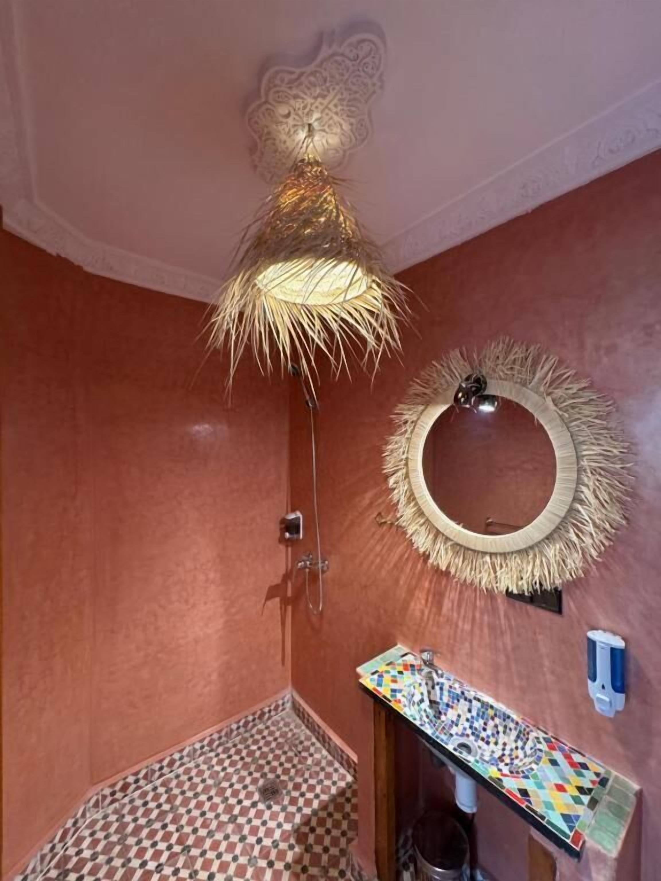 獨特裝潢、布置獨特、筆電工作空間、隨行嬰兒床