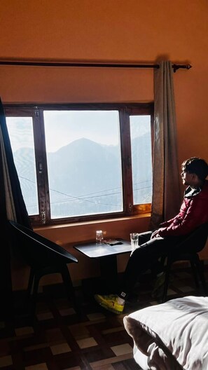 Luxury Room With Kitchen And Balcony | Living area - The Kanatal Homestay by saur properties (Tehri)