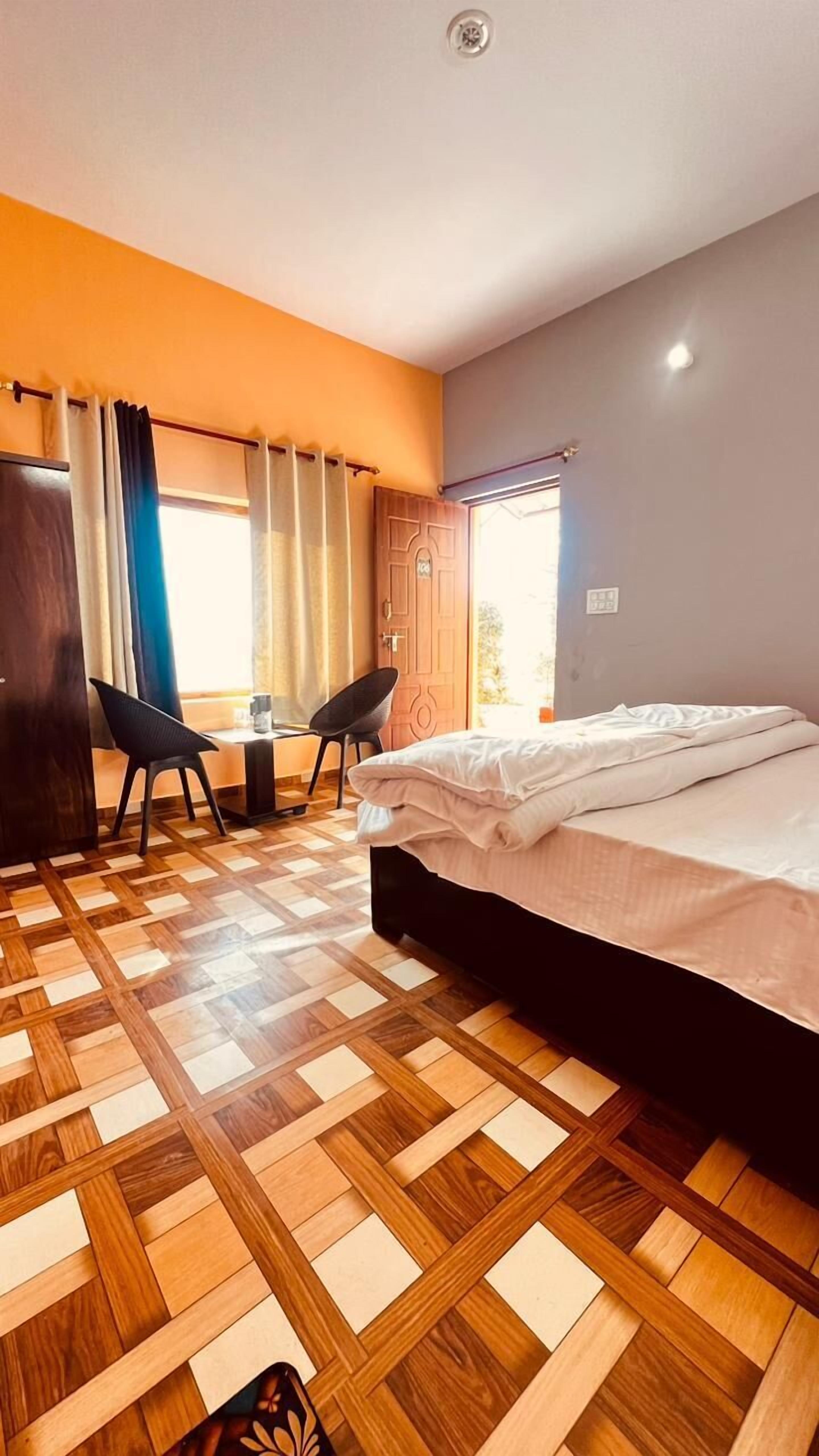 Phòng Cao cấp (With Kitchen And Balcony) | Khu phòng khách