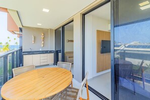 Outdoor dining - Cais Eco #212 - Apartment on the Sand by Carpediem (Ipojuca)