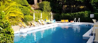 Apartment 'Eurotel 523 - Rapallo' with Shared Pool, Wi-Fi and Air Conditioning