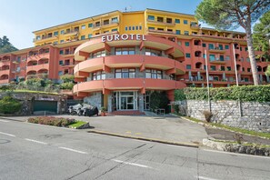 Exterior - Apartment 'Eurotel 523 - Rapallo' with Shared Pool, Wi-Fi and Air Conditioning (Rapallo)