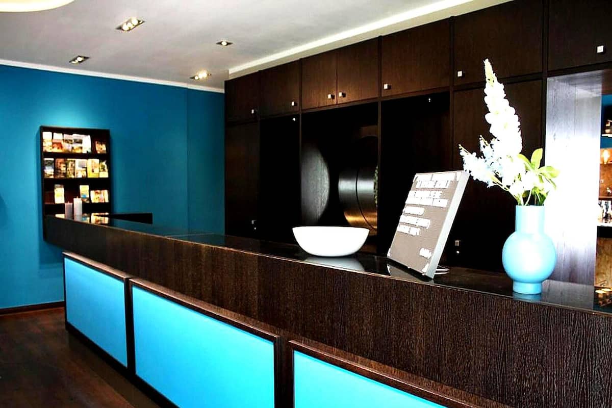 Apartment | Reception