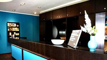 Apartment | Reception