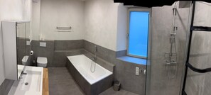 Unclassified image, 2 of 12, button - No.1 Apartment 'Bio Bausewein' with Private Terrace and Wi-Fi (Iphofen)