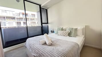 1 bedroom, desk, iron/ironing board, WiFi