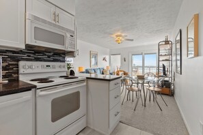 Fridge, microwave, oven, stovetop - East of the Sun at Colony by the Sea Great Ocean View (Duck)