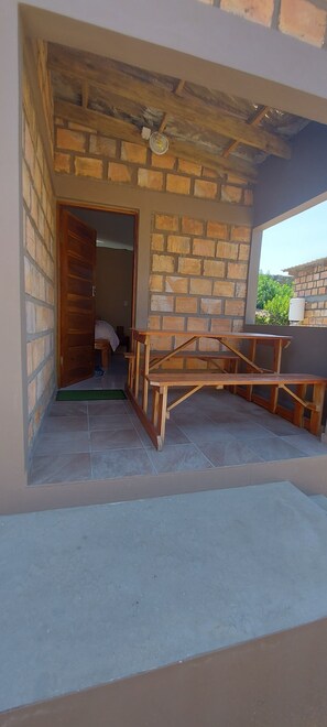 Chambre Double Familiale, vue piscine