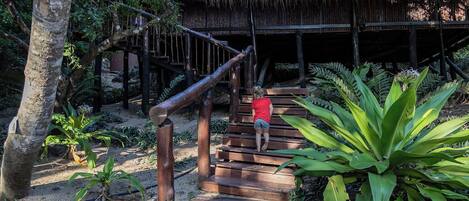 Comfort Chalet, Patio, Garden View | Property grounds