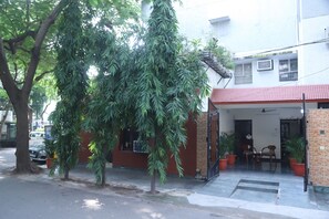 Exterior - Fortune Home Sarita Vihar Near Apollo  (New Delhi)