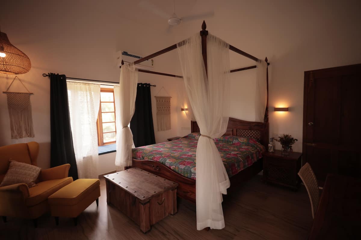 Deluxe Apartment | Iron/ironing board, free WiFi