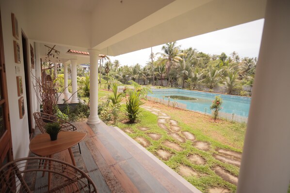 Deluxe Apartment | Pool - ELIVAAS Palliath House 3 BHK with Patio (Cherthala)