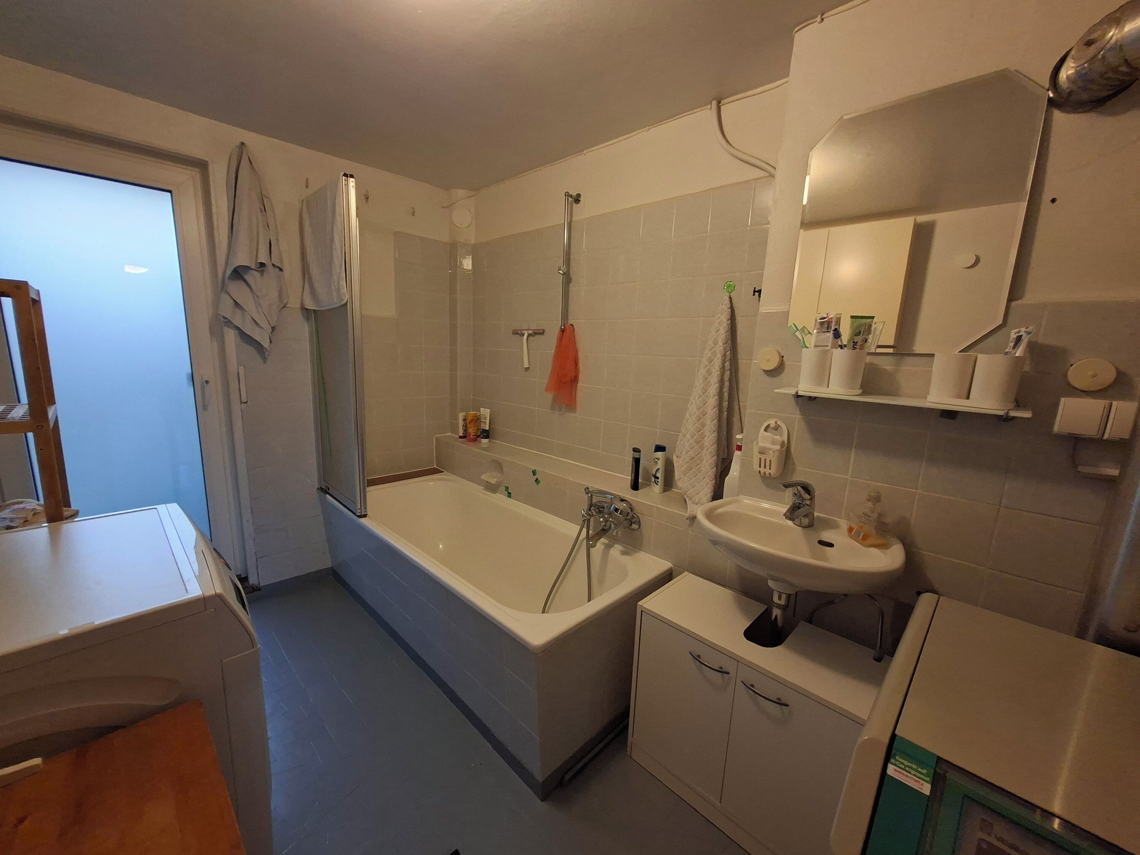 Handtücher, Seife, Toilettenpapier