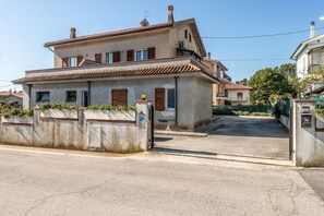 Exterior - N311 – Numana, cozy apartment with terrace and private parking space (Numana)