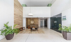 Unclassified image, 5 of 14, button - Building w/ Pool Just 700m fr/ Ponta Verde Beach - Mbrs (Maceió)