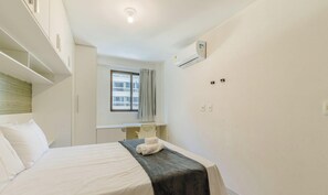 Basic Apartment - Building w/ Pool Just 700m fr/ Ponta Verde Beach - Mbrs (Maceió)