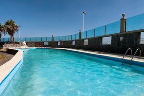 Outdoor pool - Cozy Maspalomas Bungalow With Pool (San Bartolomé de Tirajana)