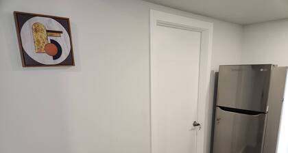 A Modern & Homely 1 BR Suite