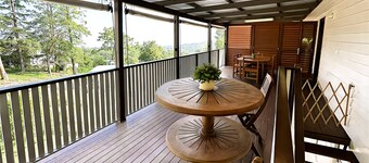 4 bedrooms, with a private cinema, swimming pool and 2 parking spaces