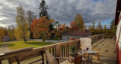 Wonderful vacation apartment on the lake with sauna and motorboat! Pets welcome!