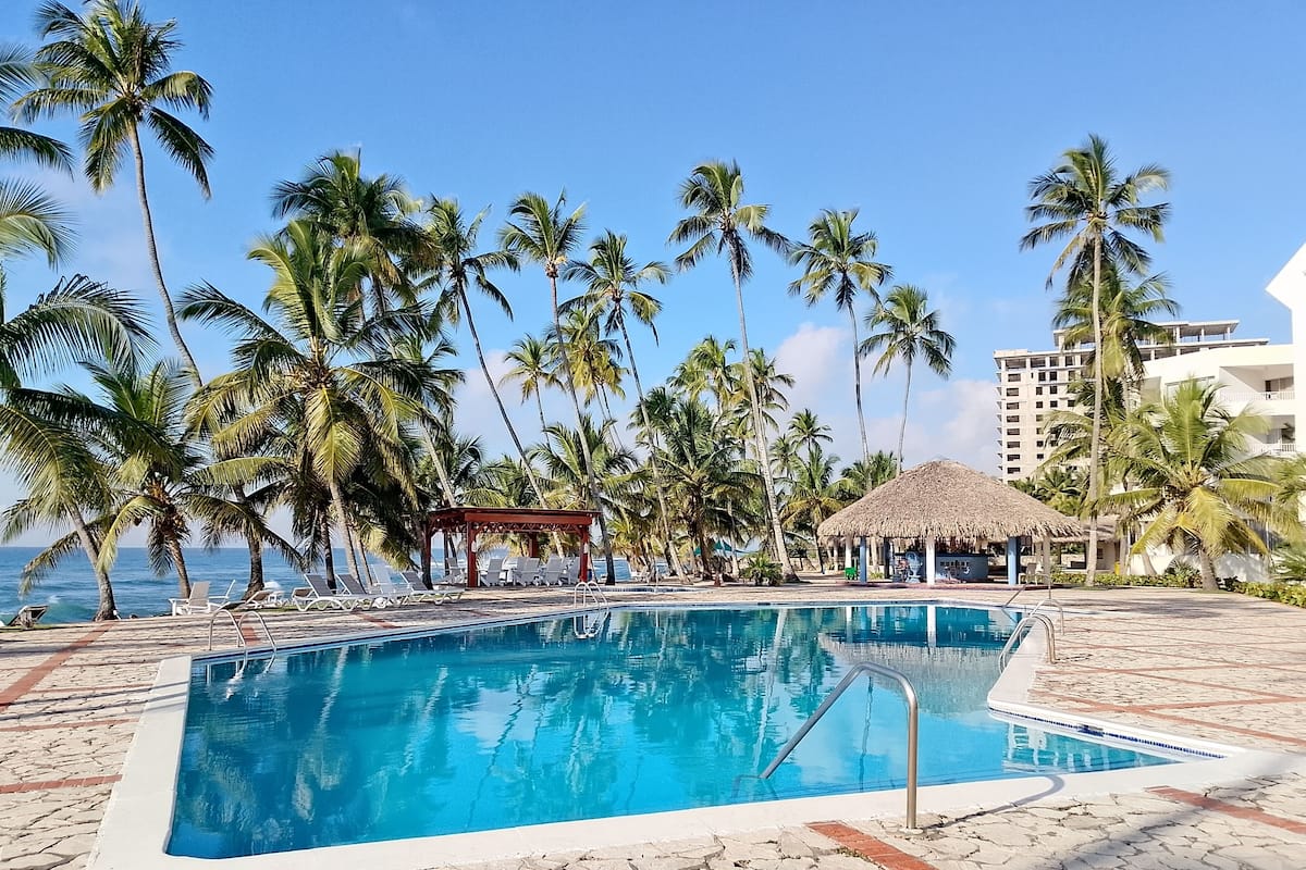 Apartment, 2 Bedrooms, Smoking, Balcony | Pool