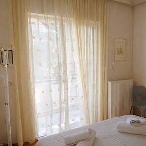 House, Smoking - Quiet Apartment in Neo Herakleio Athens (Irakleio)