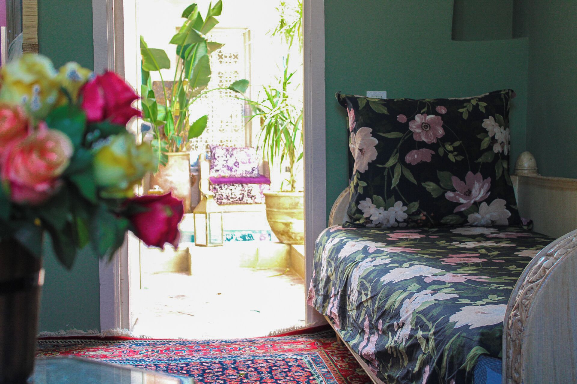 Laptop workspace, blackout drapes, iron/ironing board, free WiFi