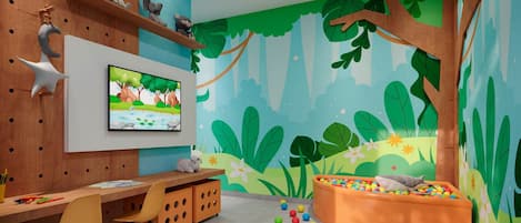 Basic Apartment | Children's area