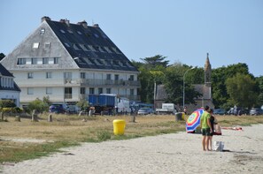 Exterior - Panoramic Sea View Apartment with Balcony and Wi-Fi (Concarneau)