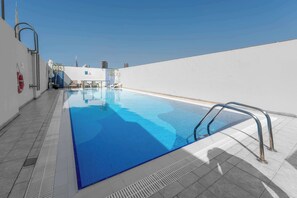 House - Stayshort - Stunning 1 Bed in Business Bay That Sleeps 2 With Burj Views (Dubai)