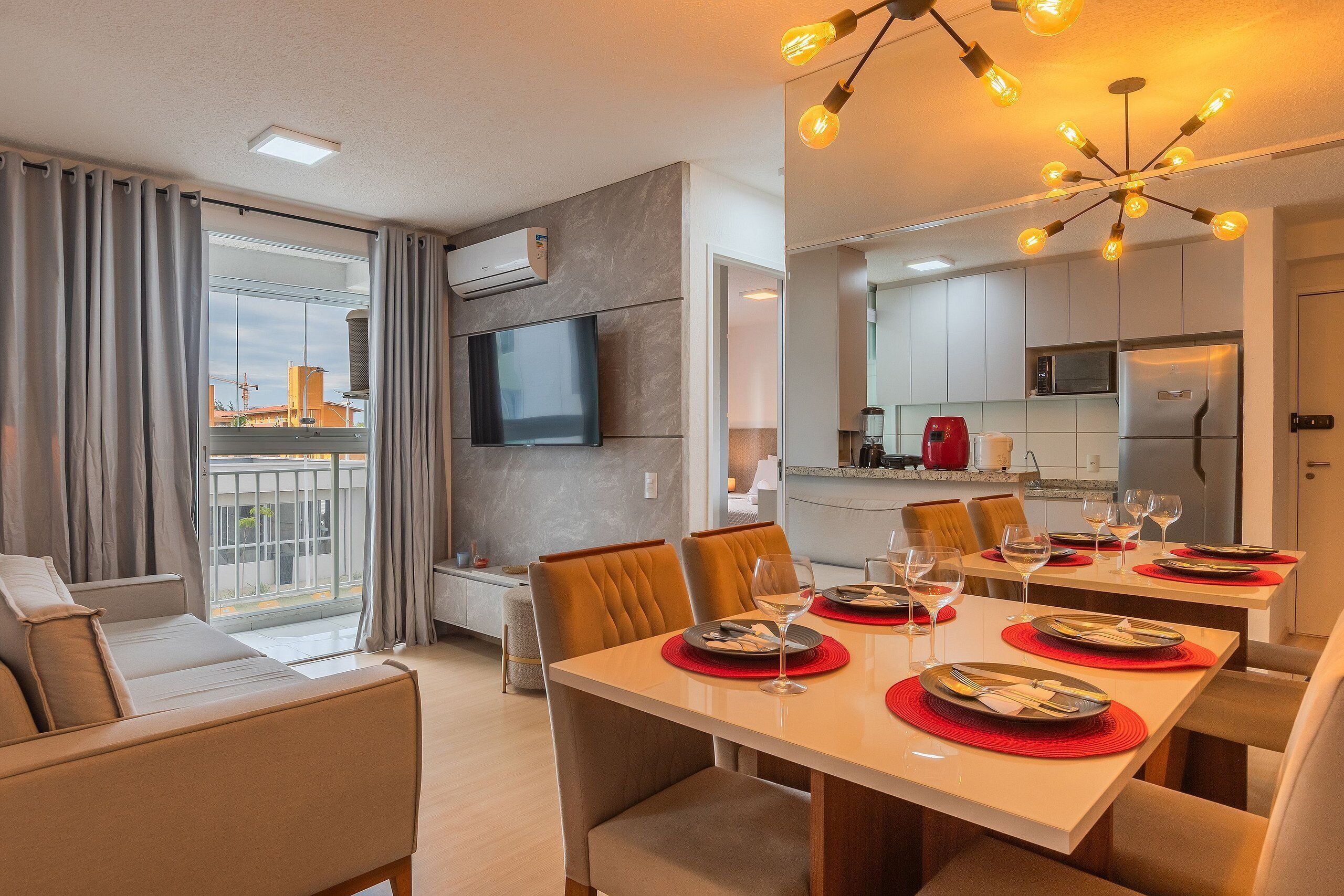 Basic Apartment | Dining