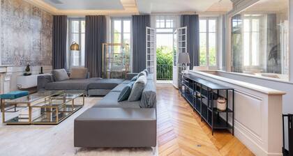 Découverte : une villa avec piscine qui révÚle tout son charme