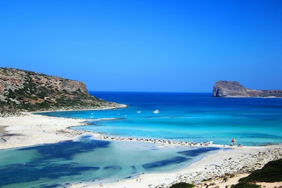 Creta Leisure Escape, Private Pool & Garden Oasis