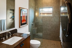 Hair dryer, towels, soap, toilet paper - Get the Family Ready! Beach House on our Favorite Beach for Family Fun! (Fort Pierce)