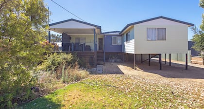 Deja Blue: 3 BR, 1 BA House in Cervantes, Sleeps 6