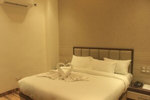 Deluxe Double Room - Hotel Blue Bell (Bareilly)