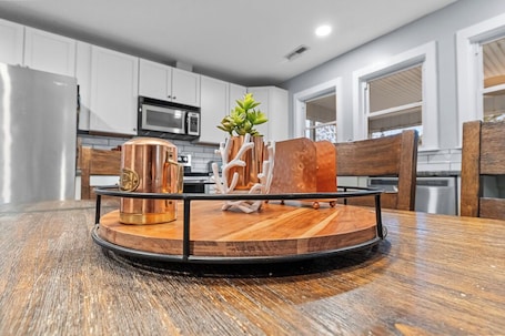 Dining. Spacious 5BR One Level Home Near Ocean City