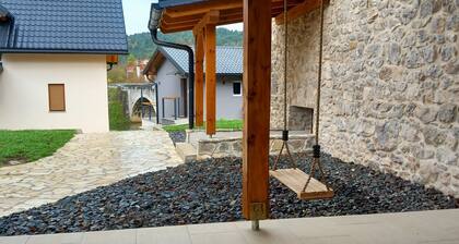 Charming 3-bedroom country house in peaceful Lička Jesenica with swimming pool