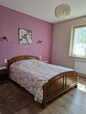 3 bedrooms, bed sheets - House for rent in Allègre (Allègre)