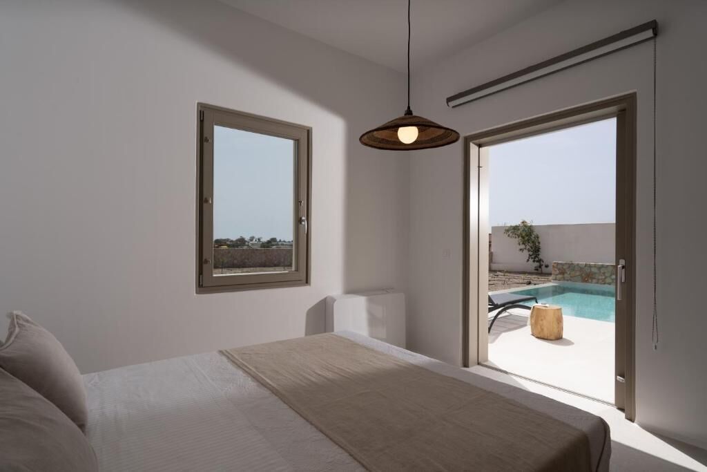 In-room safe, soundproofing, iron/ironing board, free WiFi