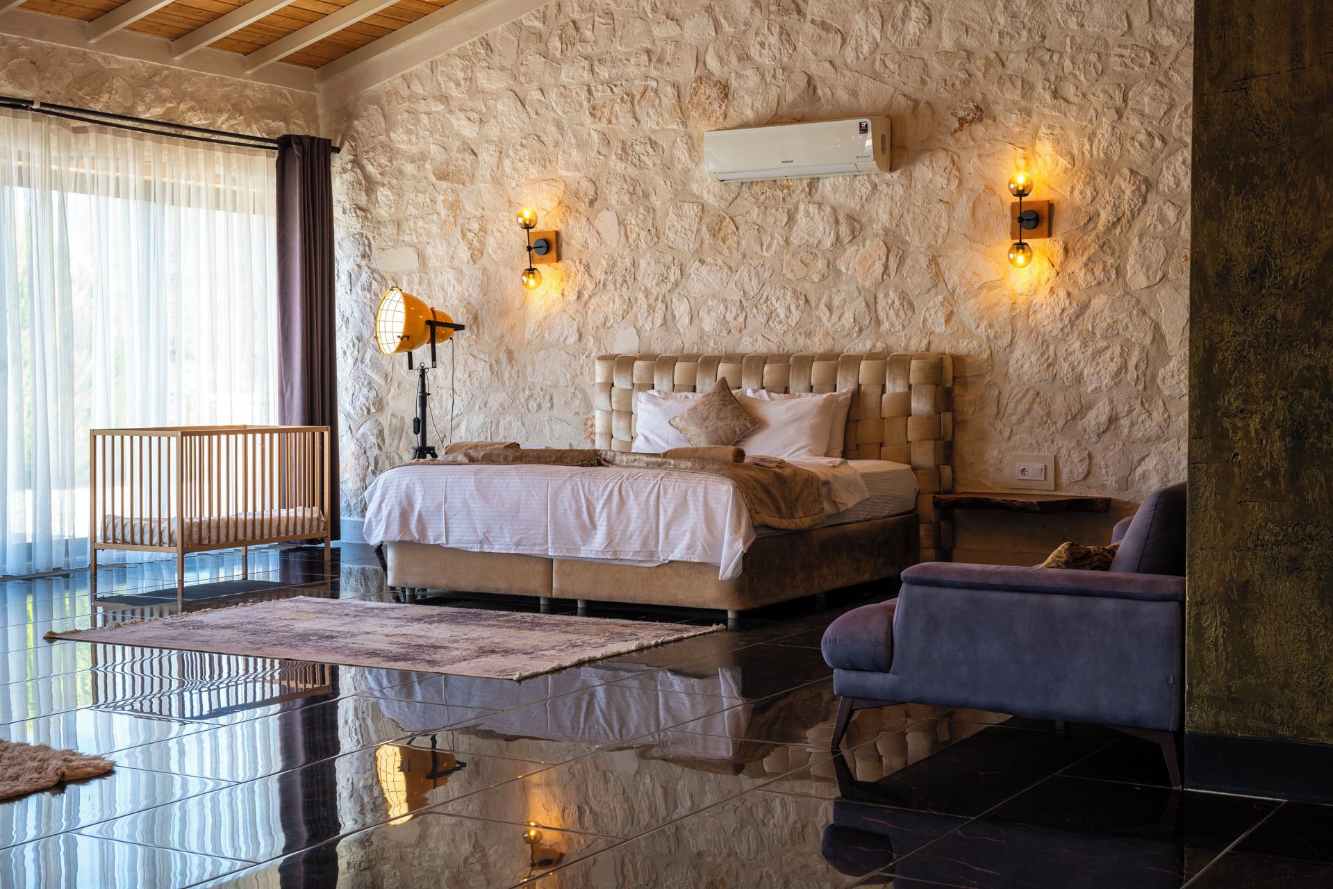 Tabla de planchar con plancha y wifi gratis 